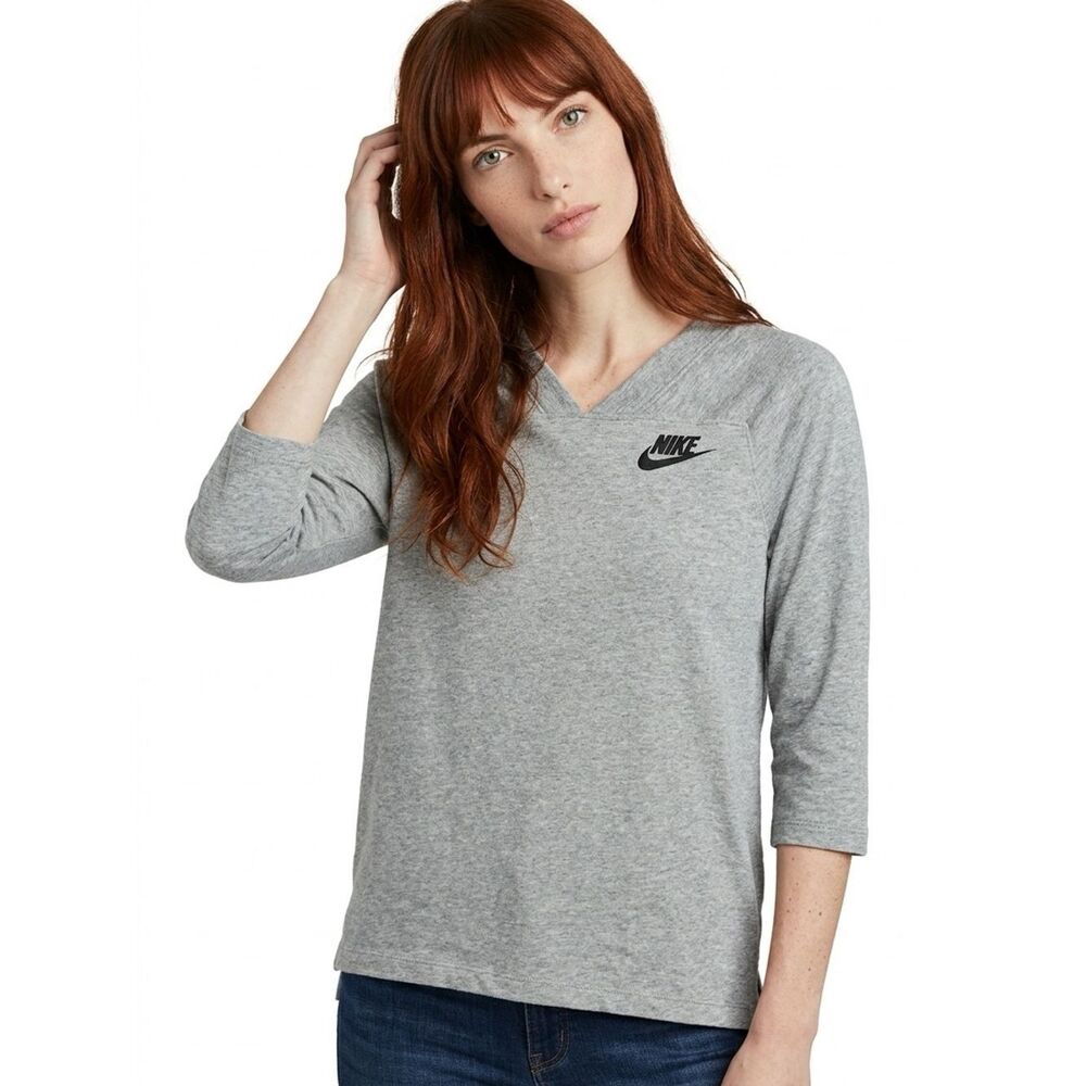 NIKE | Raglan Style V-Neck Just Do It Tee Small